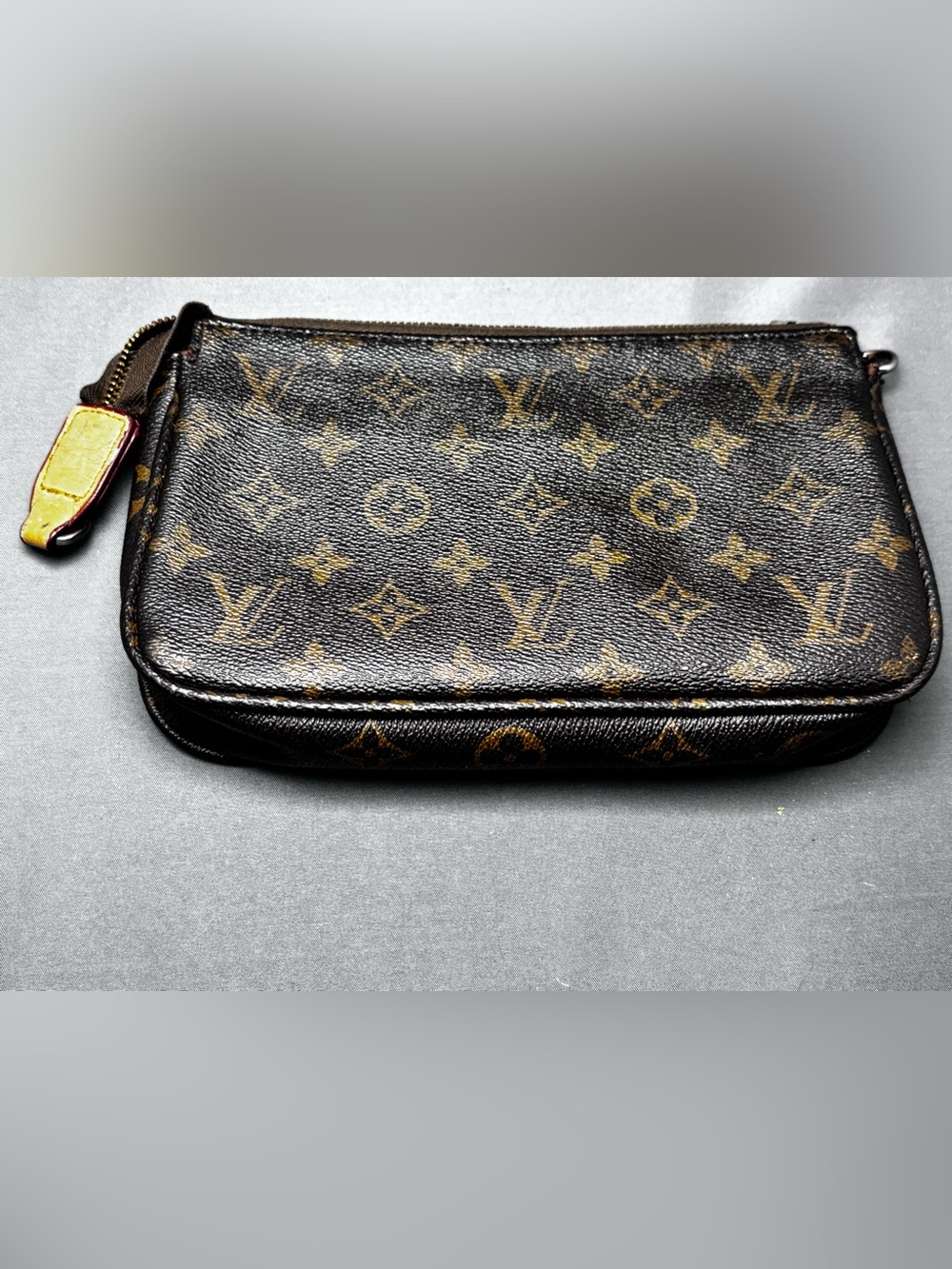 Louis Vuitton Monogram Canvas Wristlet Pouch - Please read description!! - Picture 3 of 7